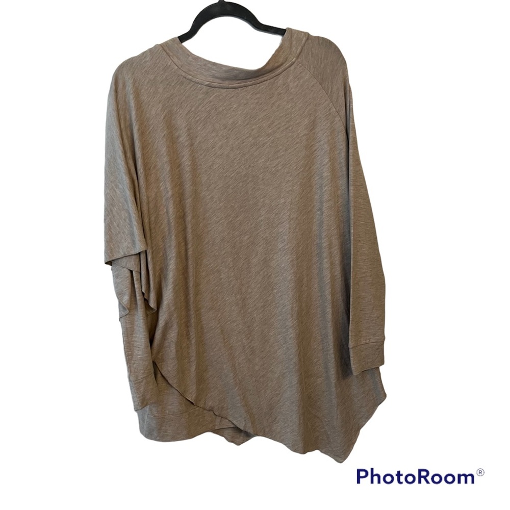 Soft Surroundings Tan Beige Long Sleeve Vneck Asymmetrical Hem Womens Size Large - Picture 2 of 9